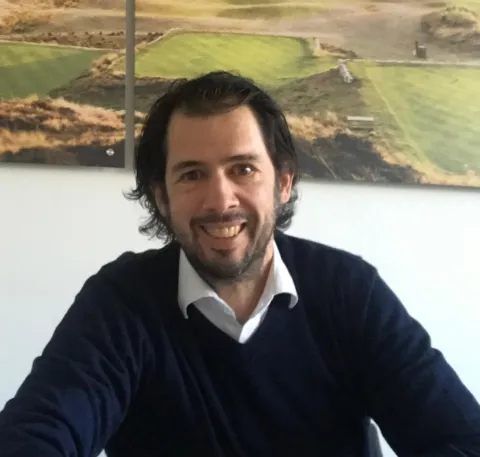 Irg T. Bührer, Professional curator and CEO of ProCurator